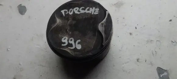 Porsche Boxster 986 Piston 085177