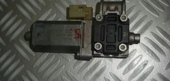 BMW 7 E65 E66 Seat adjustment motor 0390201990
