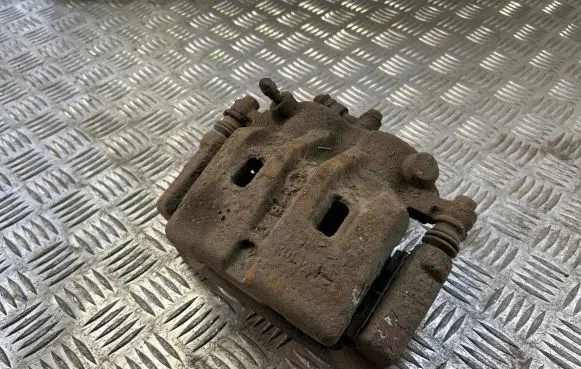 Nissan X-Trail T30 Front brake caliper