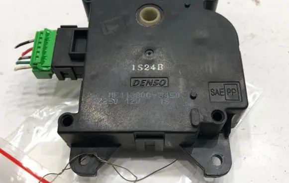 Honda CR-V Air flap motor/actuator MF113800-3450