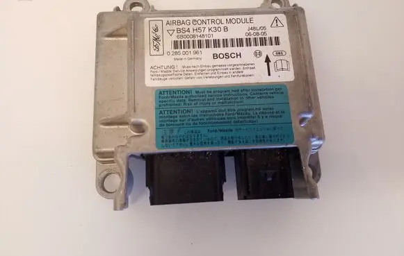 Mazda 3 I Airbag control unit/module BS4H57K30B 0285001961