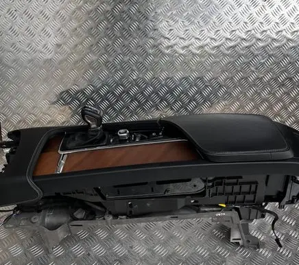 Volvo XC90 Center console 31469486