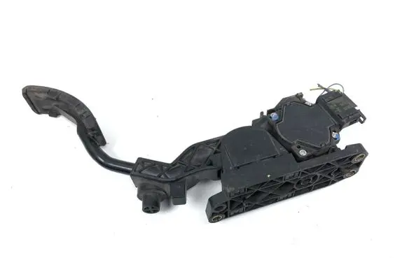 Volkswagen Golf IV Accelerator throttle pedal 1J2721503B 0281002346