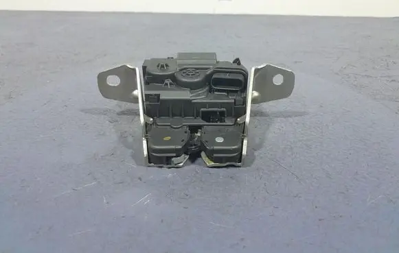 Porsche Cayenne (9PA) Tailgate/trunk/boot lock/catch/latch 9Y3827447D