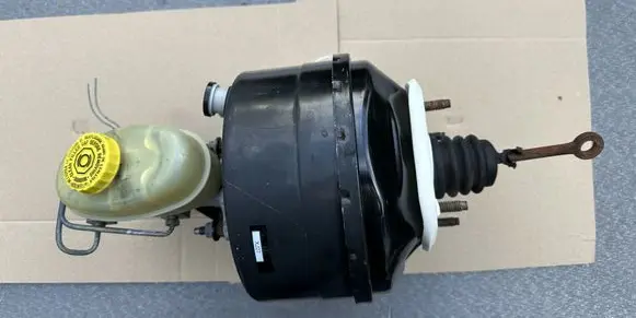 Jeep Cherokee XJ Brake booster 4856673AB 4761941