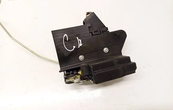 Dacia Sandero Rear door lock 825037563RE