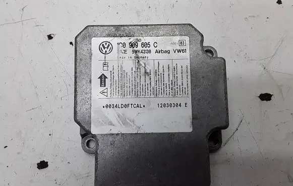 Volkswagen PASSAT B5.5 Airbag control unit/module 1C0909605C