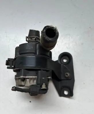 Volkswagen PASSAT B8 Electric auxiliary coolant/water pump