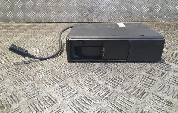 Audi A6 S6 C5 4B CD/DVD changer 4B0035111 CXCA1720A 22138