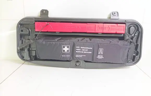 BMW 5 F10 F11 Tool box 6788803 6770487