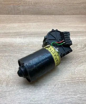 Audi 80 90 S2 B4 Front wiper linkage and motor 0390241097