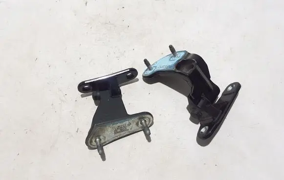 Mercedes-Benz GLE W167 Rear door upper hinge A1677304300