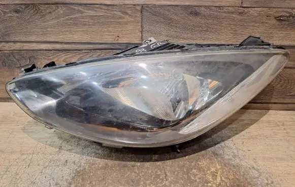 Mazda 2 Headlight/headlamp