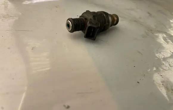 BMW 7 E38 Fuel injector 1747406 D3763FA