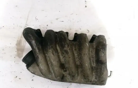 Audi A6 S6 C4 4A Intake manifold 046129713
