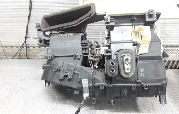 Suzuki Swift I Interior heater climate box assembly 7410062JE0