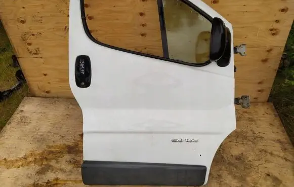 Opel Vivaro Front door