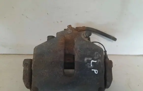 Volkswagen PASSAT B6 Front brake caliper 581
