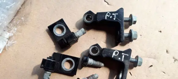 Rear door hinge set