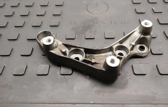 Mercedes-Benz GLK (X204) Front differential bracket A2720140295
