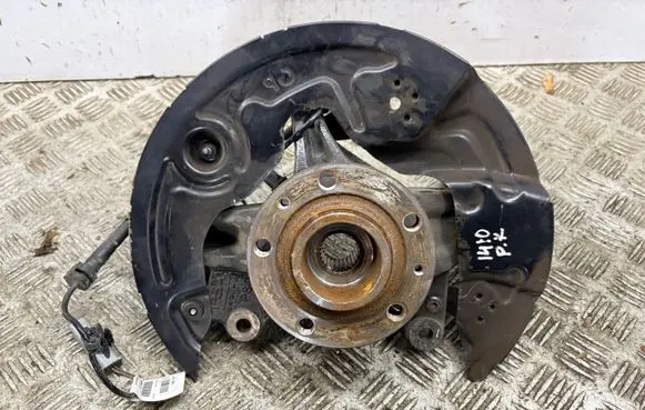 Peugeot 3008 III Front wheel hub 