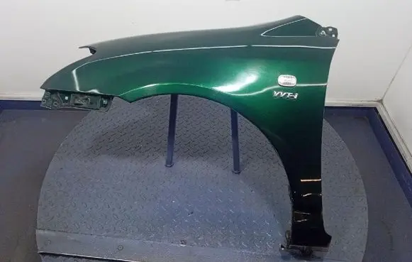 Toyota Corolla E110 Fender 