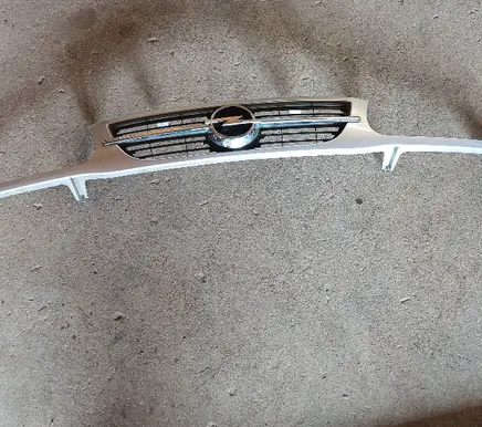 Opel Frontera B Front grill 91161390 464192822