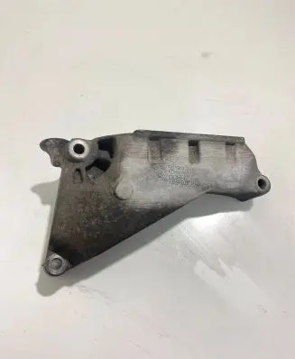 Volkswagen Transporter - Caravelle T5 Engine mounting bracket 03L199207B