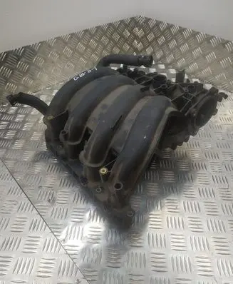 BMW 1 E81 E87 Intake manifold PA6GF30