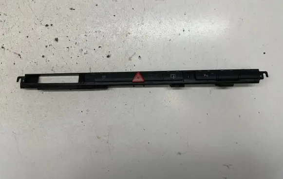 Audi A8 S8 D3 4E Hazard light switch 4E2927137EP