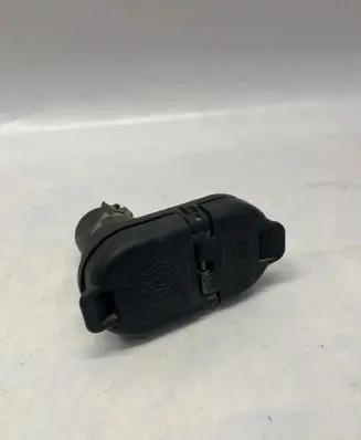 Jeep Grand Wagoneer Tow bar electric socket 6447302