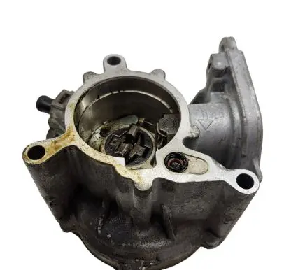 Audi A5 8T 8F Vacuum pump 06J145100C 270109 09212703