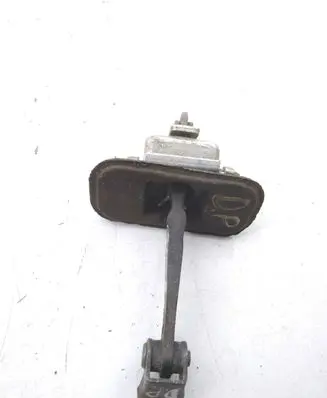 Nissan Qashqai Front door check strap stopper