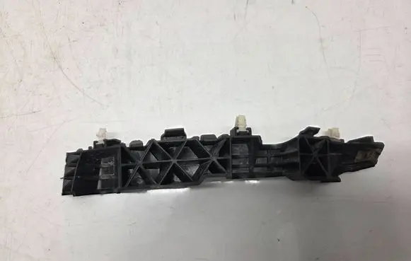 KIA Stonic Front bumper mounting bracket 