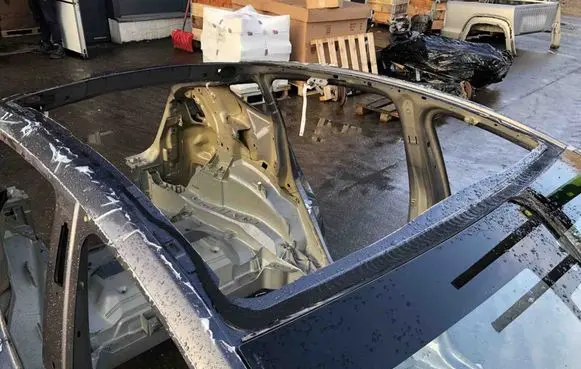 Tesla Model Y Roof 