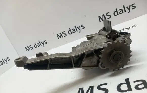 Mercedes-Benz E W211 Oil pump A6421810547 6421810547