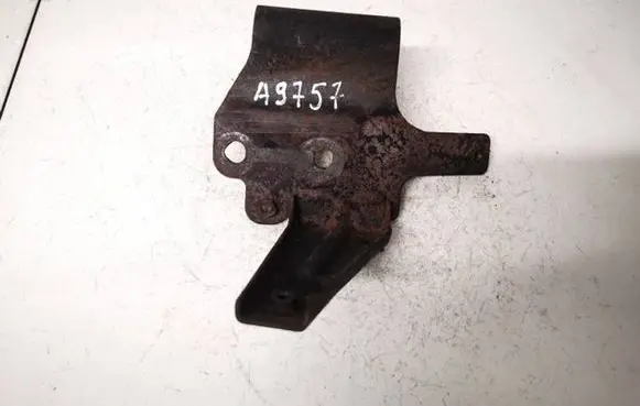 Suzuki Grand Vitara II Engine mounting bracket