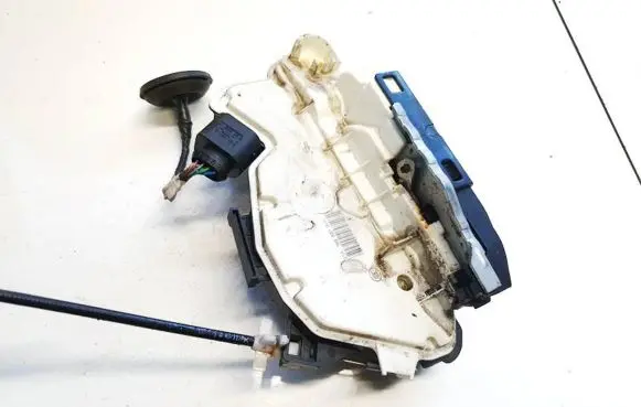 Skoda Superb B6 (3T) Front door lock 5n0837015c
