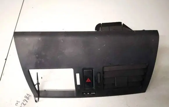 Mazda 3 II Dash center air vent grill bbp26491x