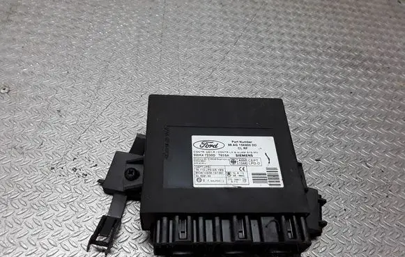 Ford Focus Comfort/convenience module 98AG15K600DD 5WK47230D