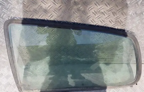 Renault Twingo I Rear side window