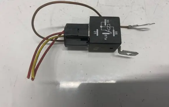 Mitsubishi Pajero Other relay 85441221