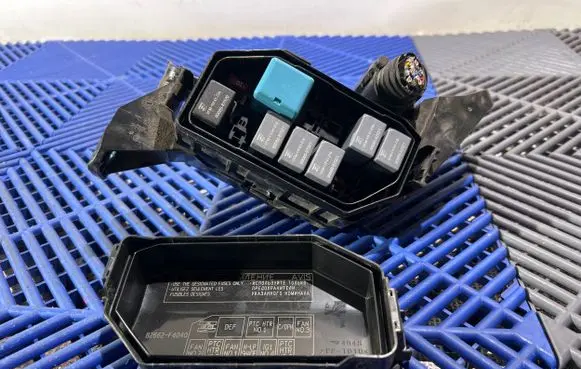 Toyota C-HR I Fuse box set 82662F4040