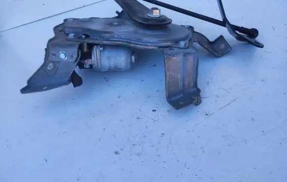 Honda CR-V Tailgate hydraulic pump motor P7269450C 1212130227