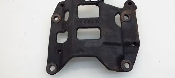Toyota Avensis T250 A/C compressor mount bracket 8843105010