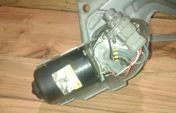 Renault Megane I Wiper motor