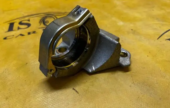 Dacia Sandero III Driveshaft support bearing bracket 397742429R