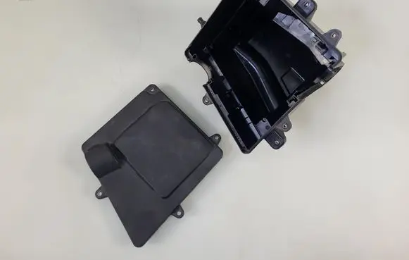 Opel Movano B Engine control unit box 243830001R