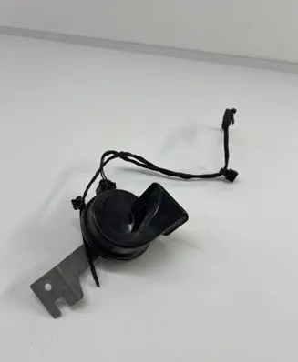 Audi Q7 4M Horn signal 4M0951210