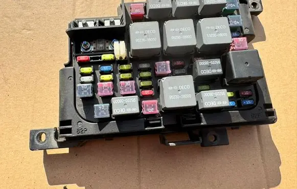 KIA Magentis Fuse module 919502G700 G70M05BL0116 2G7300511250247
